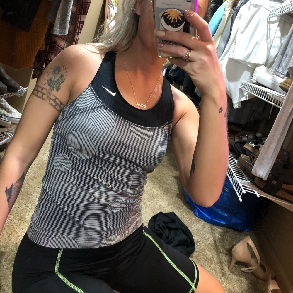 Nike workout tank top